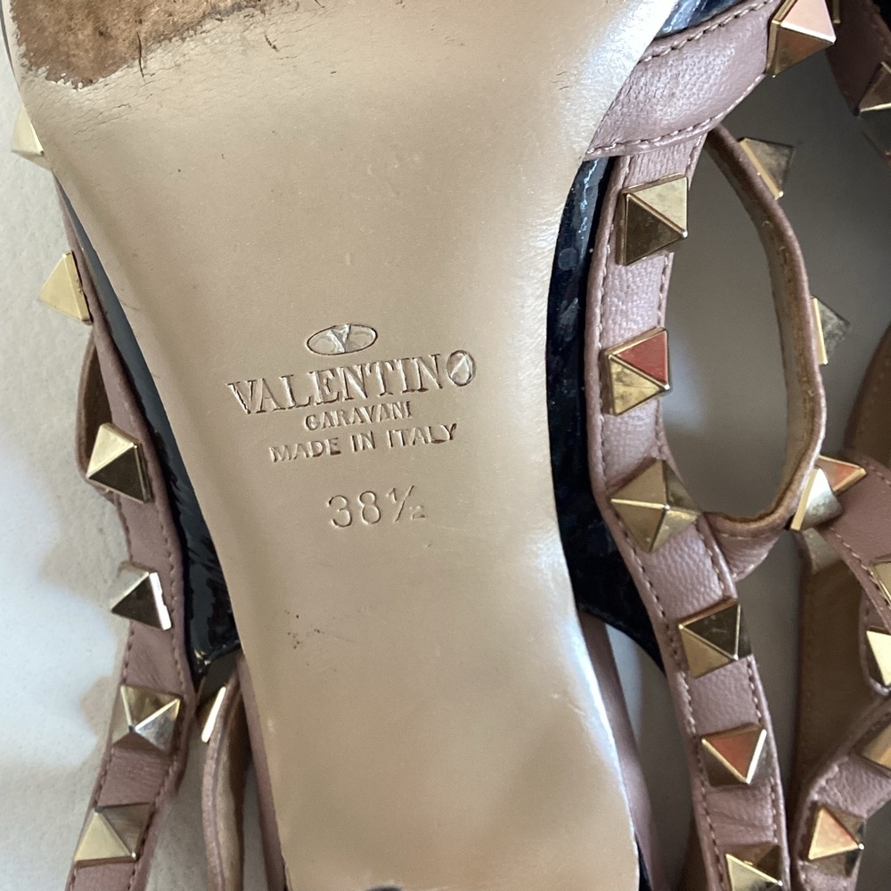 Valentino Garavani Rockstud Black/ Tan Ankle Straps Heels SZ 8.5/38.5 - Picture 9 of 11